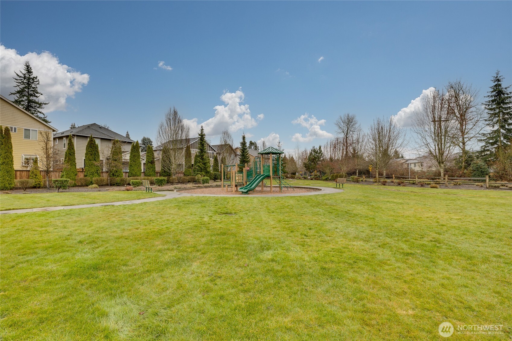 1016 207th Place SW, Lynnwood, WA 98036