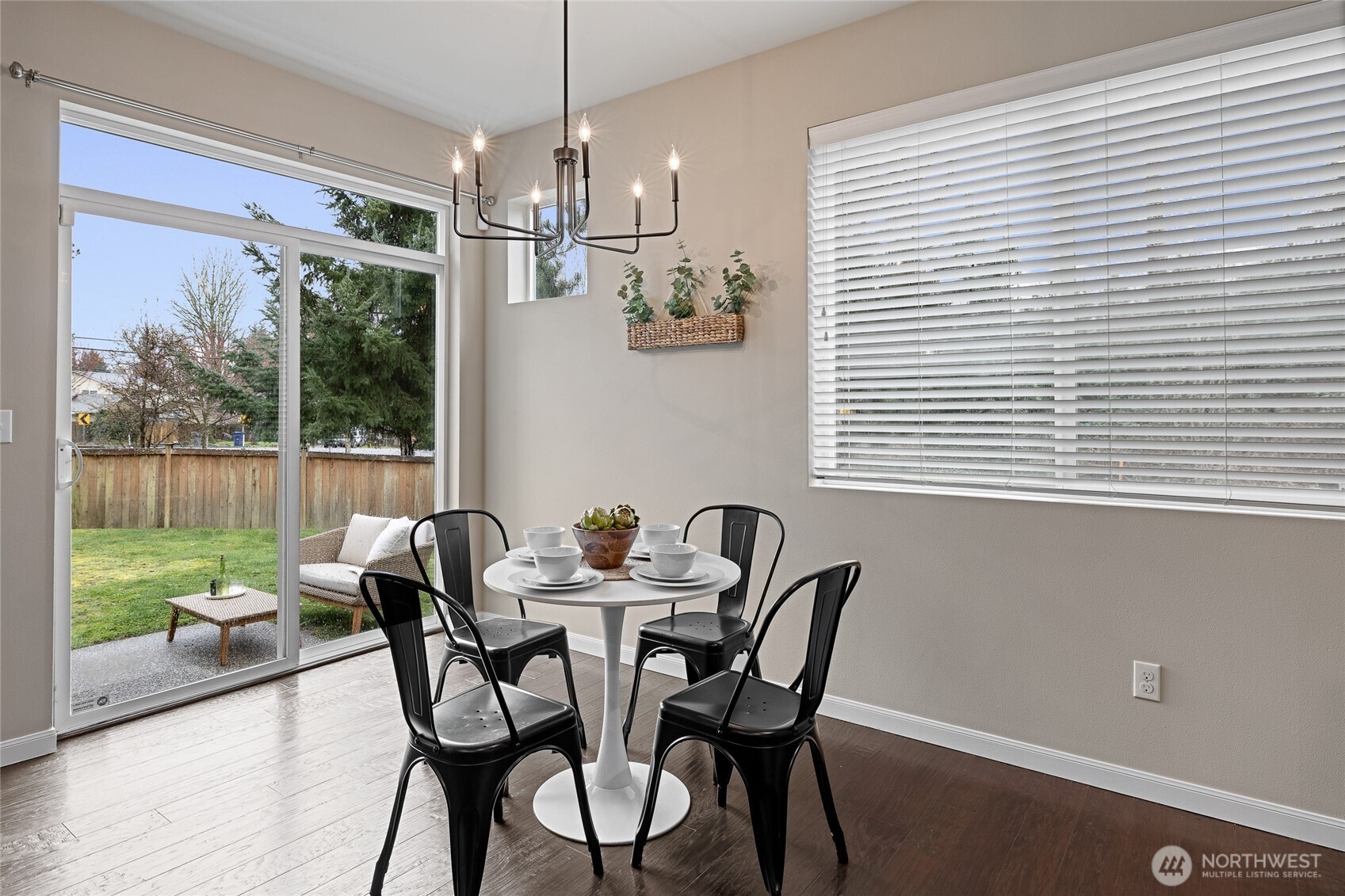 1016 207th Place SW, Lynnwood, WA 98036