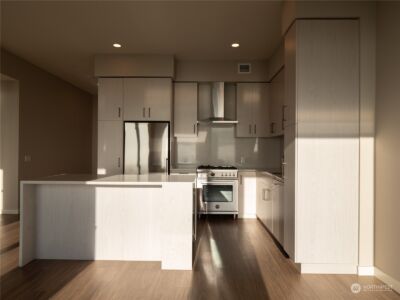 1340 4th Avenue #5707, Seattle, WA 98101 - Photo 3