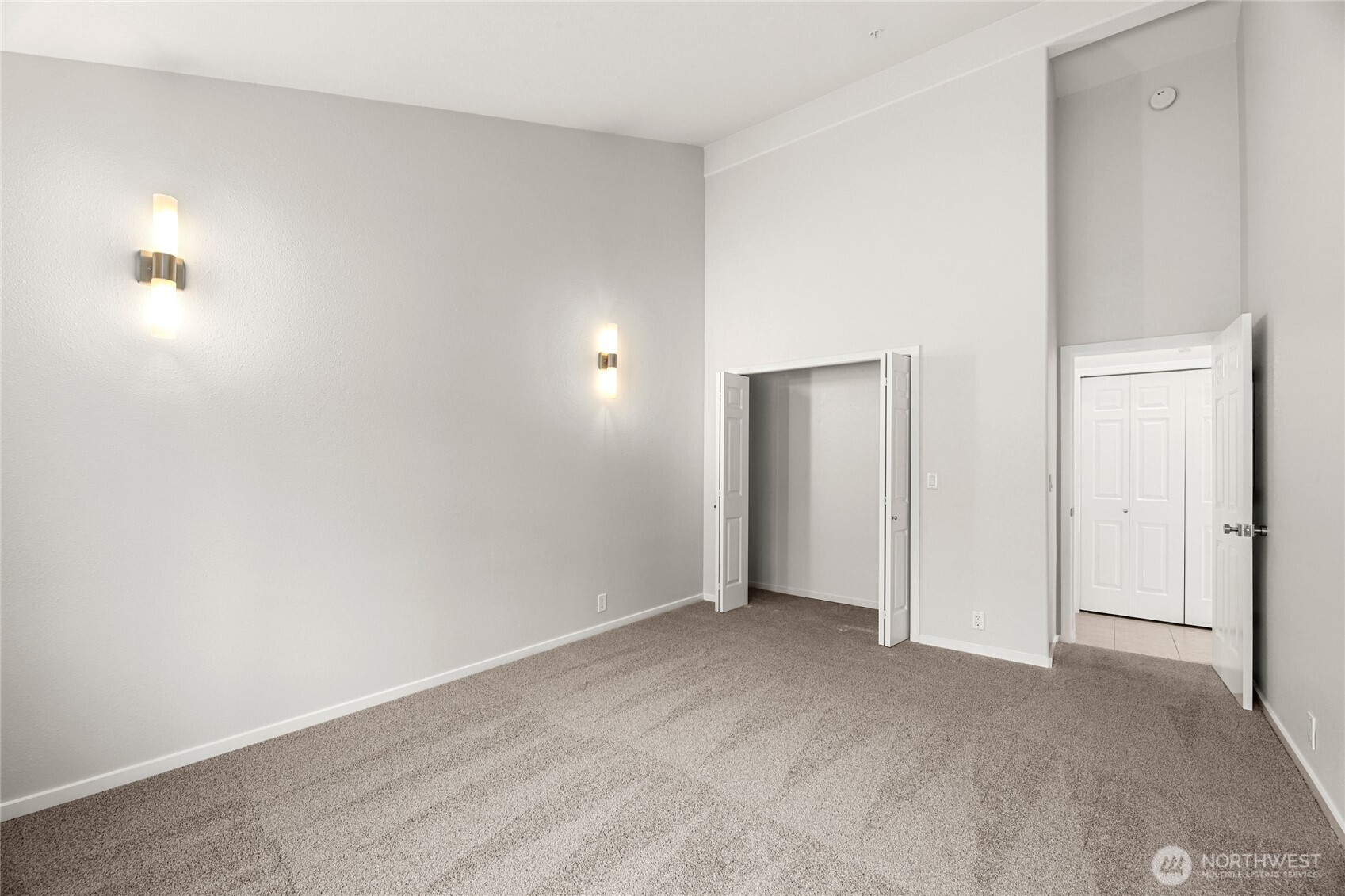 1709 18th Avenue #302, Seattle, WA 98122-7005