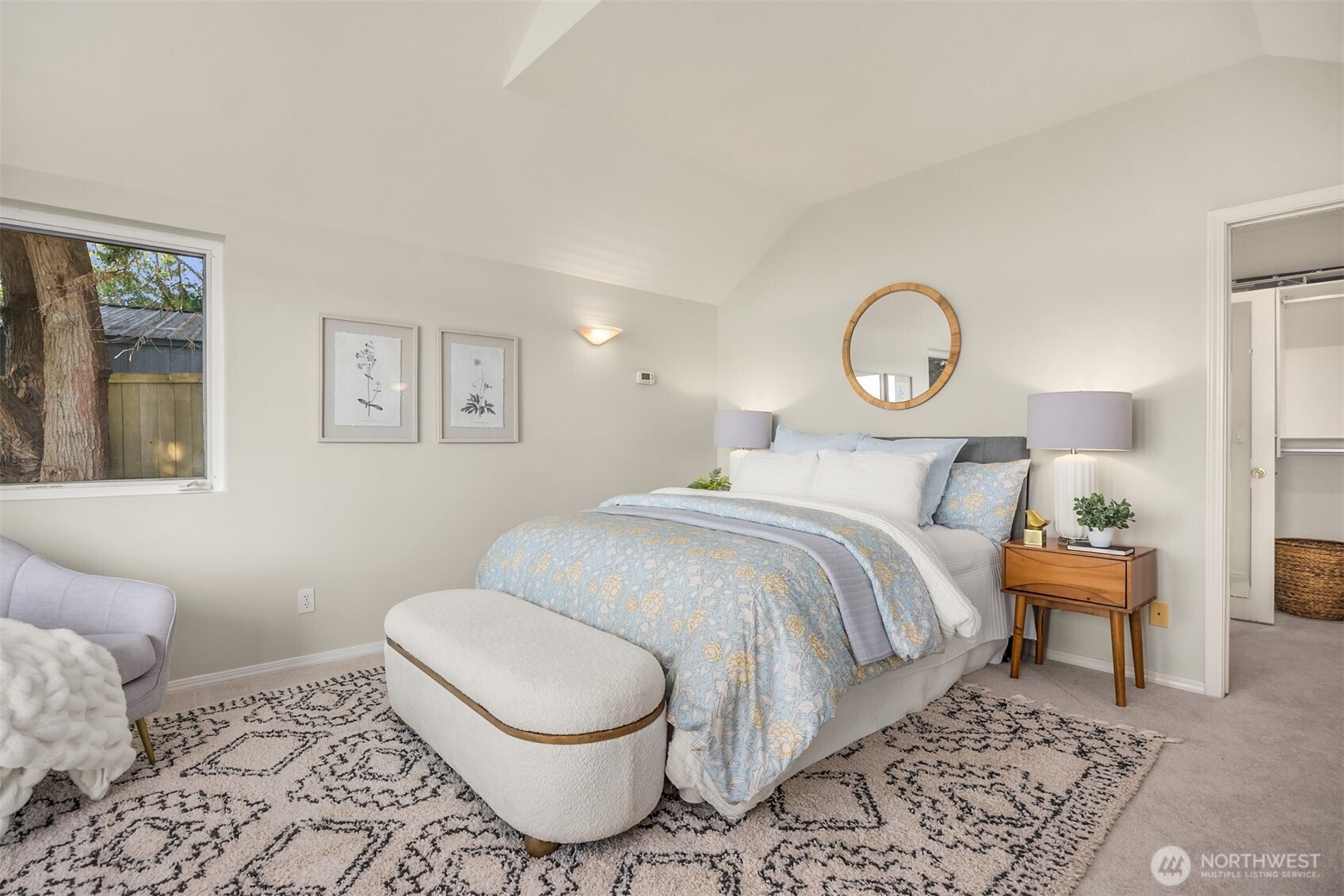 9549 Olympus Beach Road NE, Bainbridge Island, WA 98110