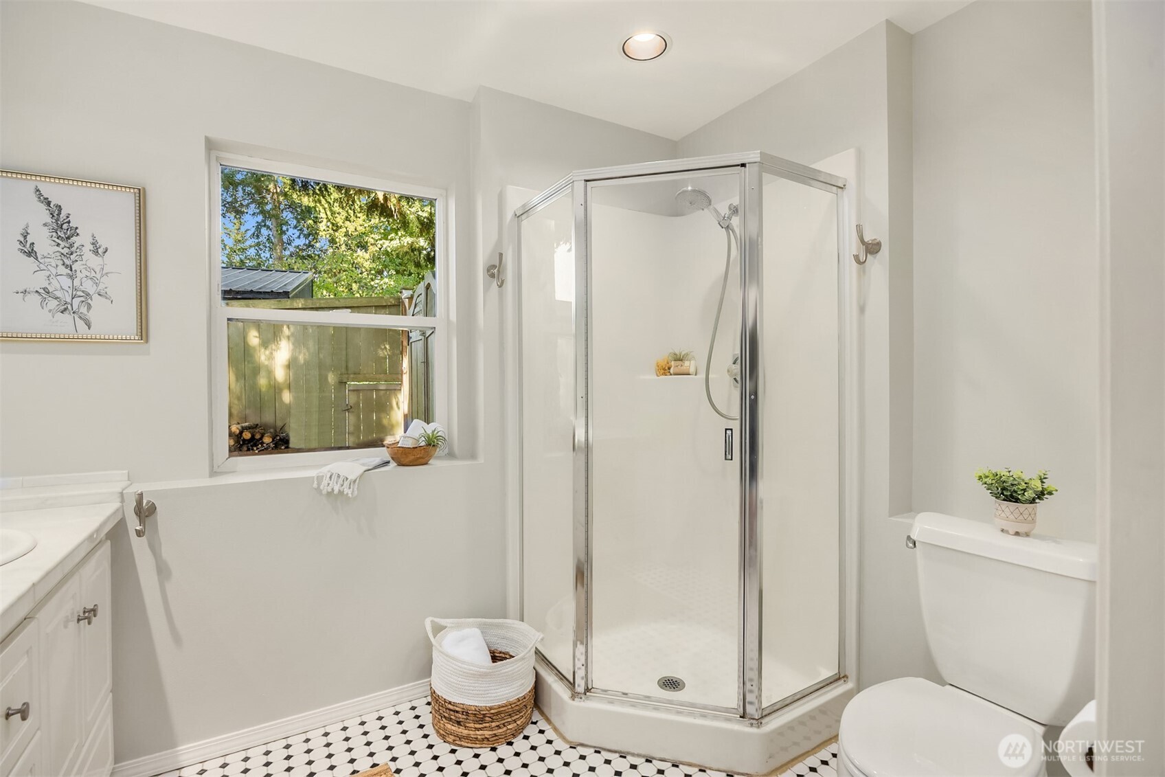 9549 Olympus Beach Road NE, Bainbridge Island, WA 98110