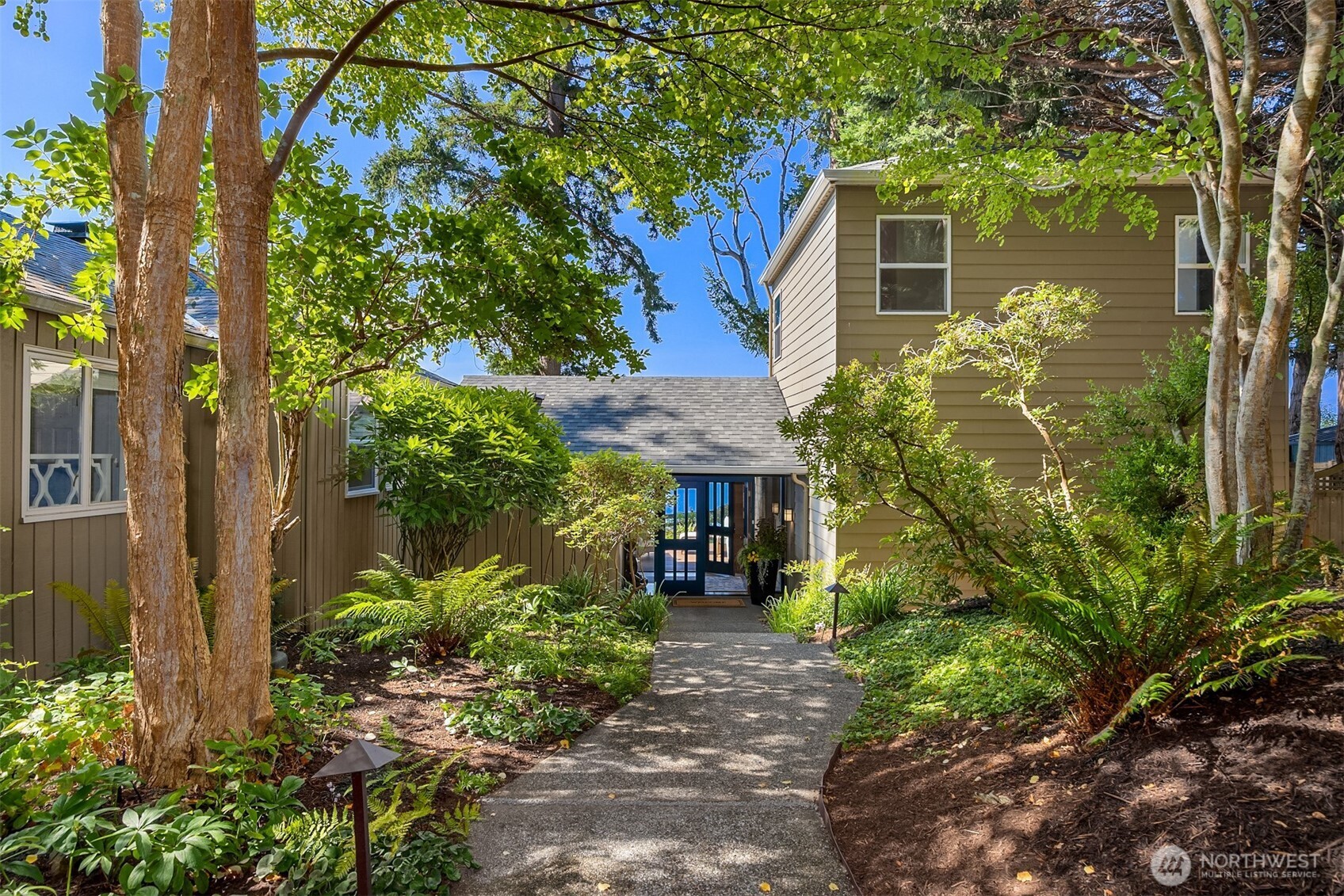 9549 Olympus Beach Road NE, Bainbridge Island, WA 98110