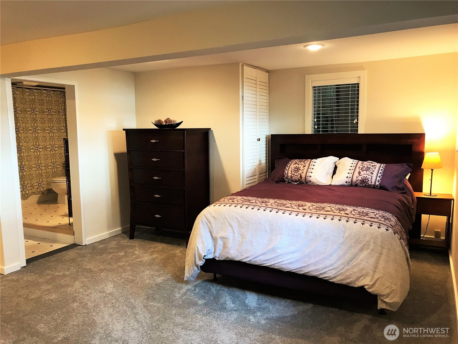 9549 Olympus Beach Road NE, Bainbridge Island, WA 98110