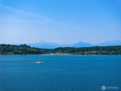 9549 Olympus Beach Road NE, Bainbridge Island, WA 98110 - Photo 4