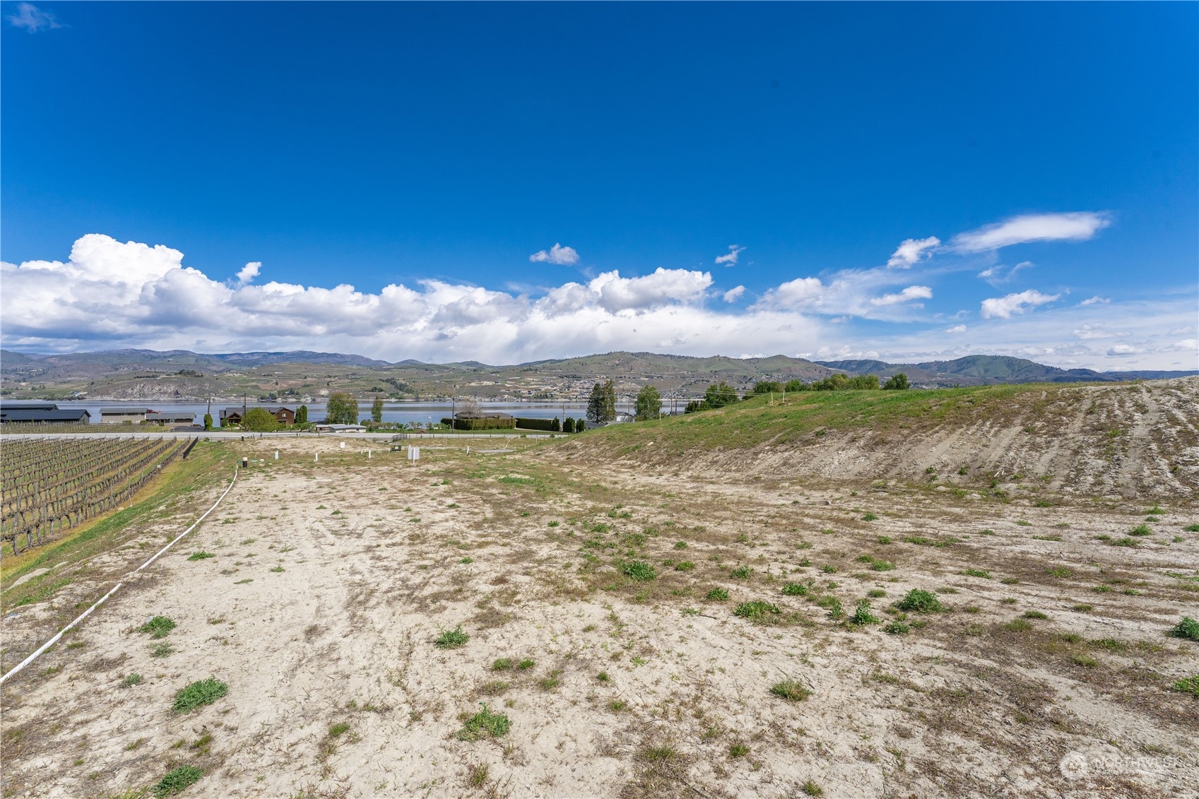 48 Loretta Lane , Chelan, WA 98816