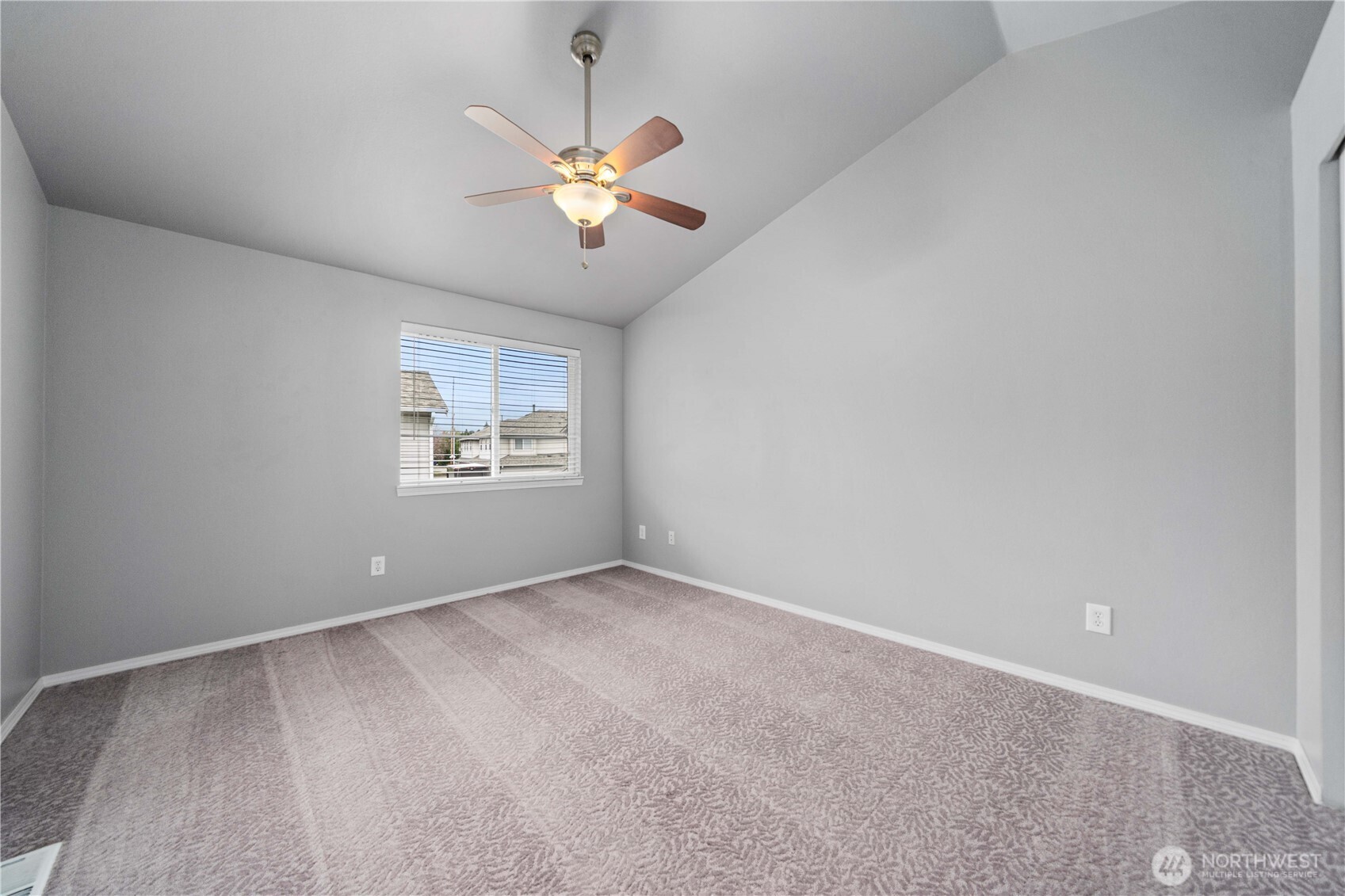 730 112th Street SW #F6, Everett, WA 98204