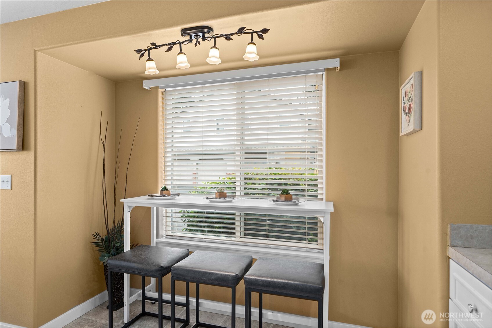 730 112th Street SW #F6, Everett, WA 98204