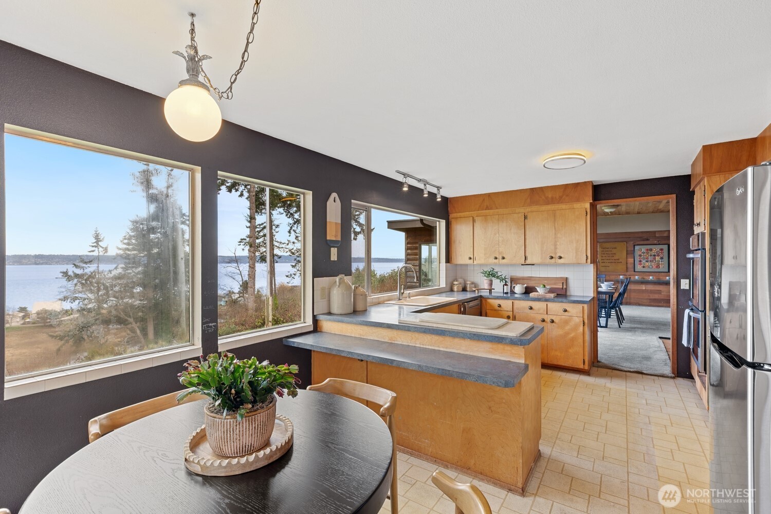 23884 Jefferson Beach Road NE, Kingston, WA 98346