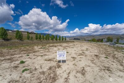 42 Loretta Lane , Chelan, WA 98816