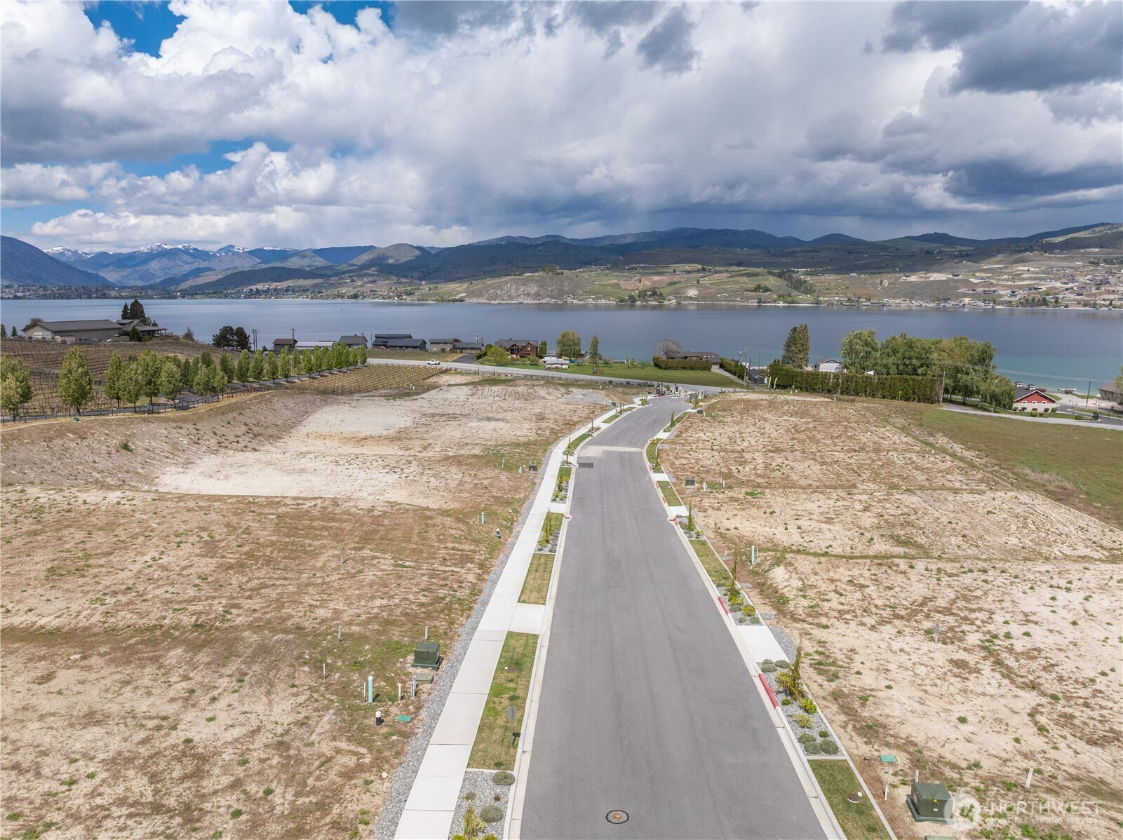 90 Loretta Lane , Chelan, WA 98816