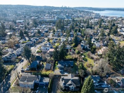 1043 5th Street , Kirkland, WA 98033 - Photo 4