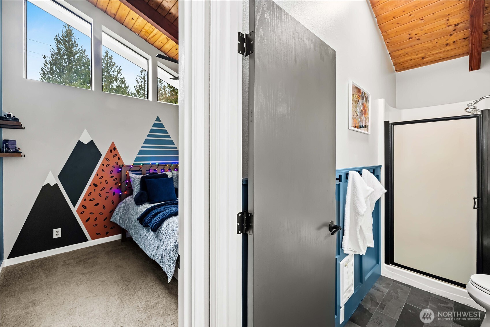 5503 E Collins Road , Port Orchard, WA 98366