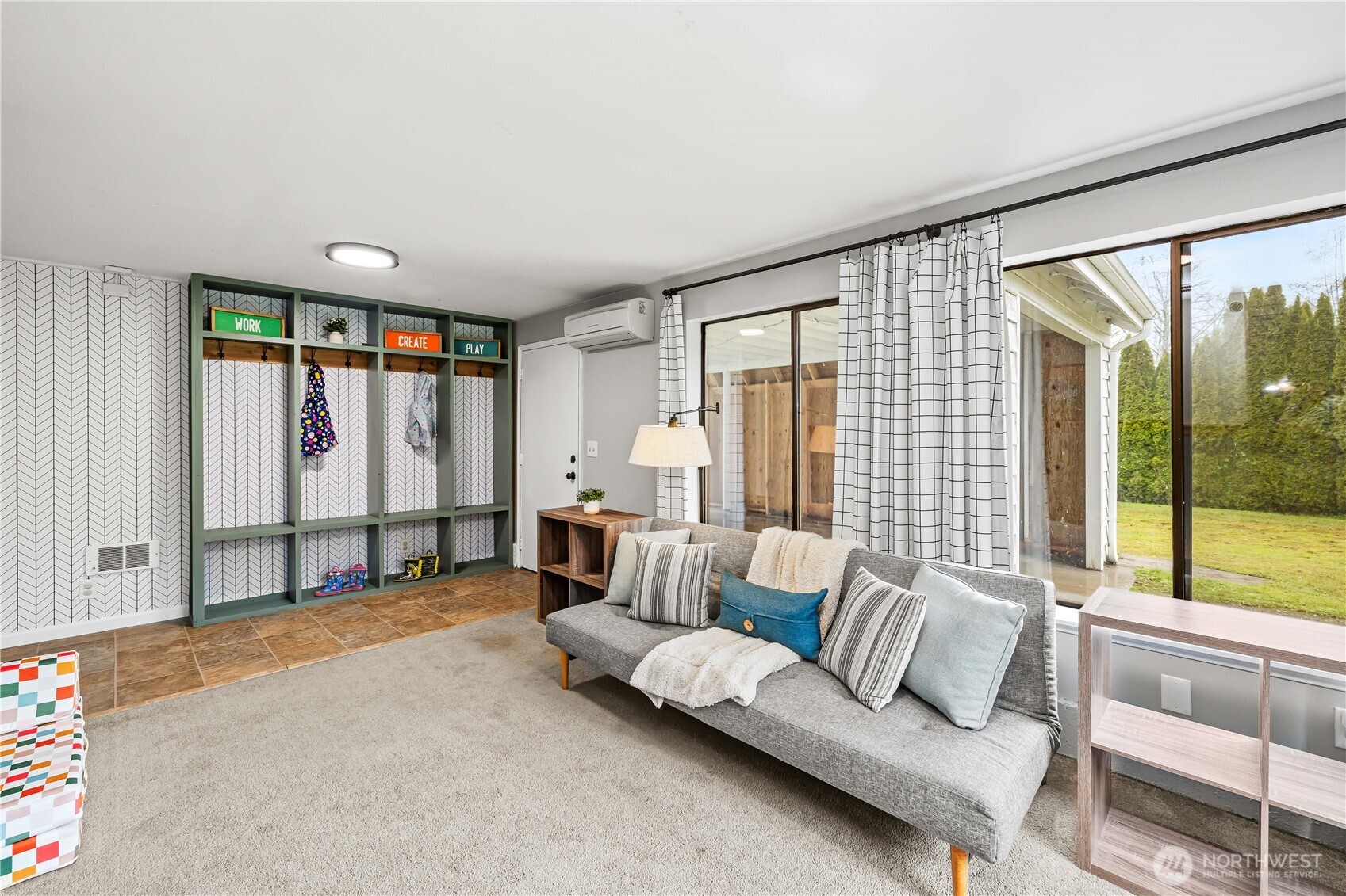 5503 E Collins Road , Port Orchard, WA 98366