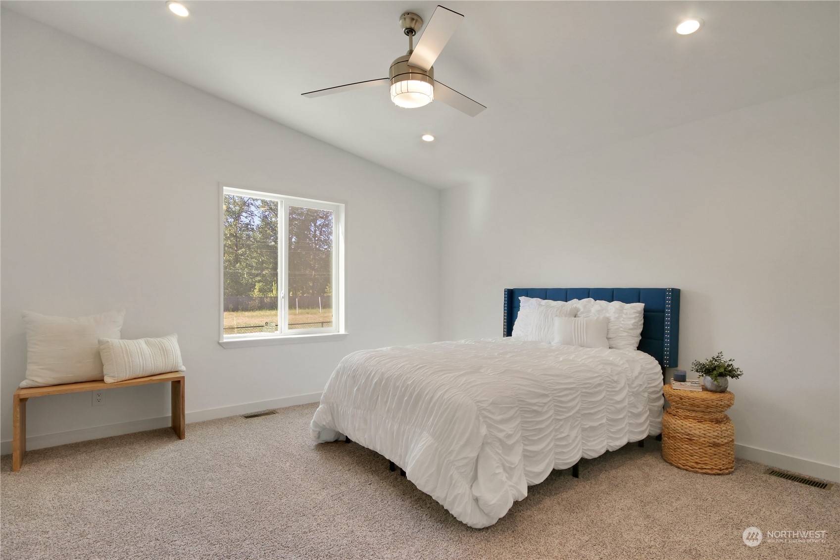 2048 Paradise Avenue #13, Enumclaw, WA 98022