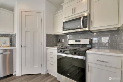 2048 Paradise Avenue #13, Enumclaw, WA 98022 - Photo 9