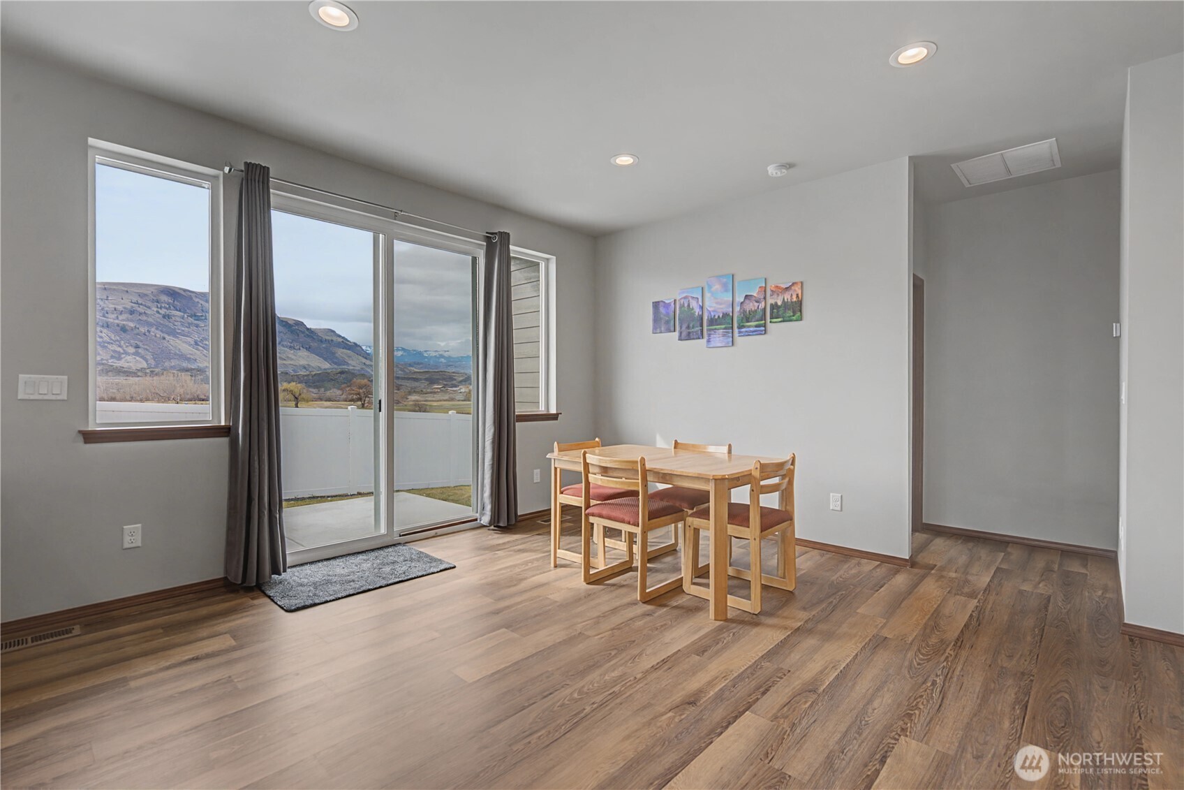 436 Hammond Lane , Rock Island, WA 98850