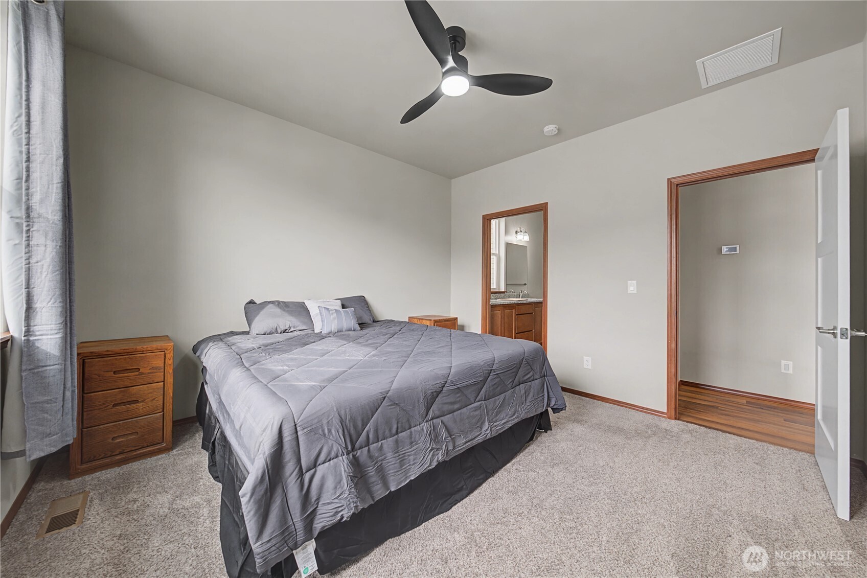 436 Hammond Lane , Rock Island, WA 98850