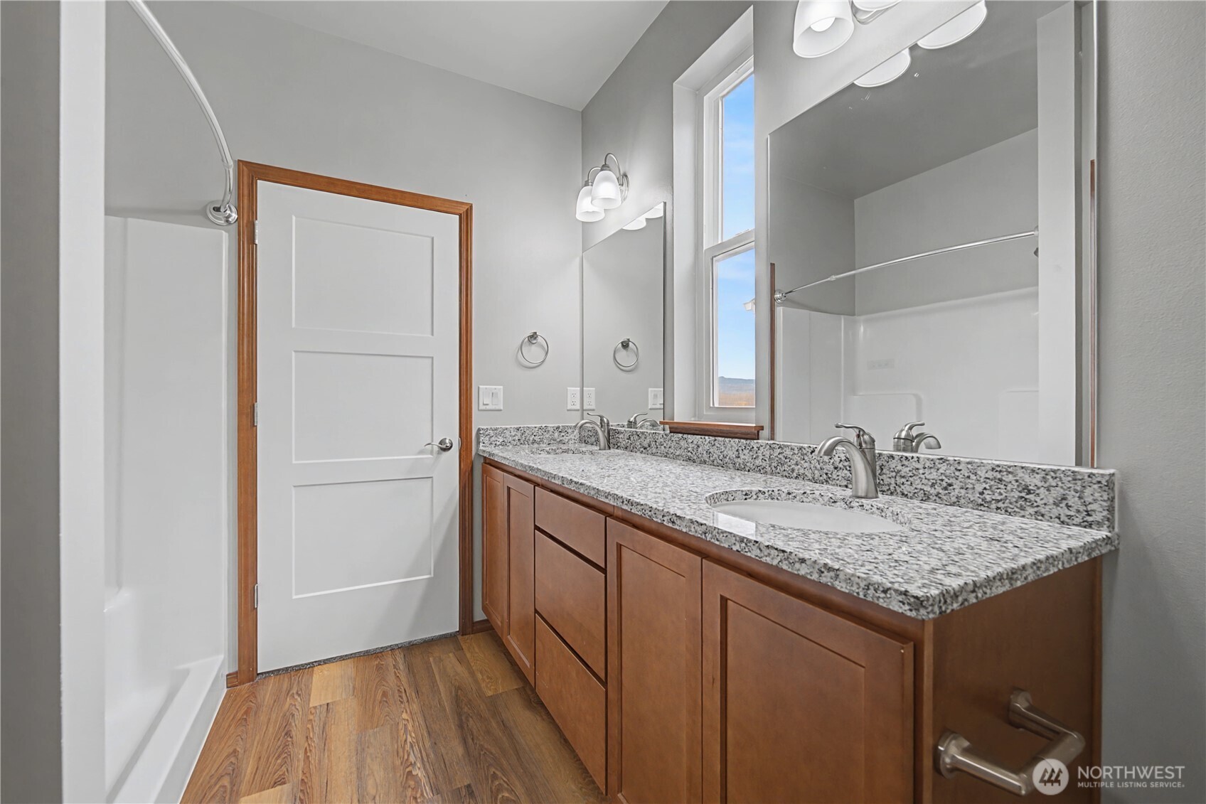 436 Hammond Lane , Rock Island, WA 98850