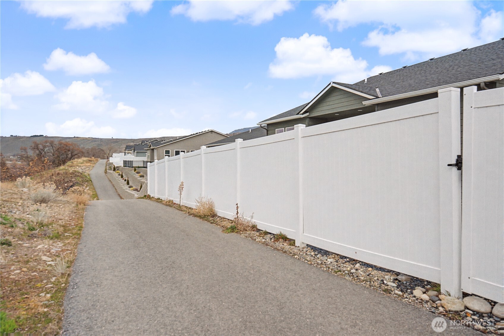 436 Hammond Lane , Rock Island, WA 98850