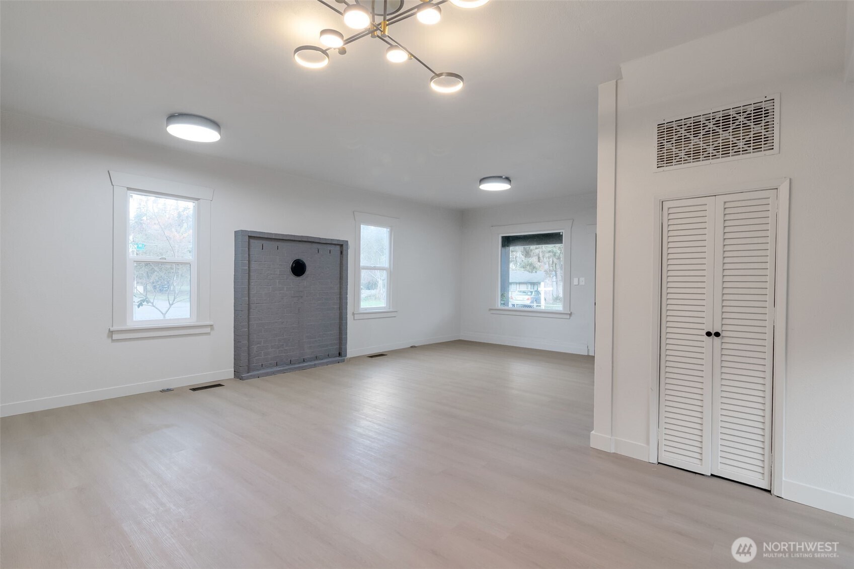 1103 S 6th Street , Mount Vernon, WA 98273