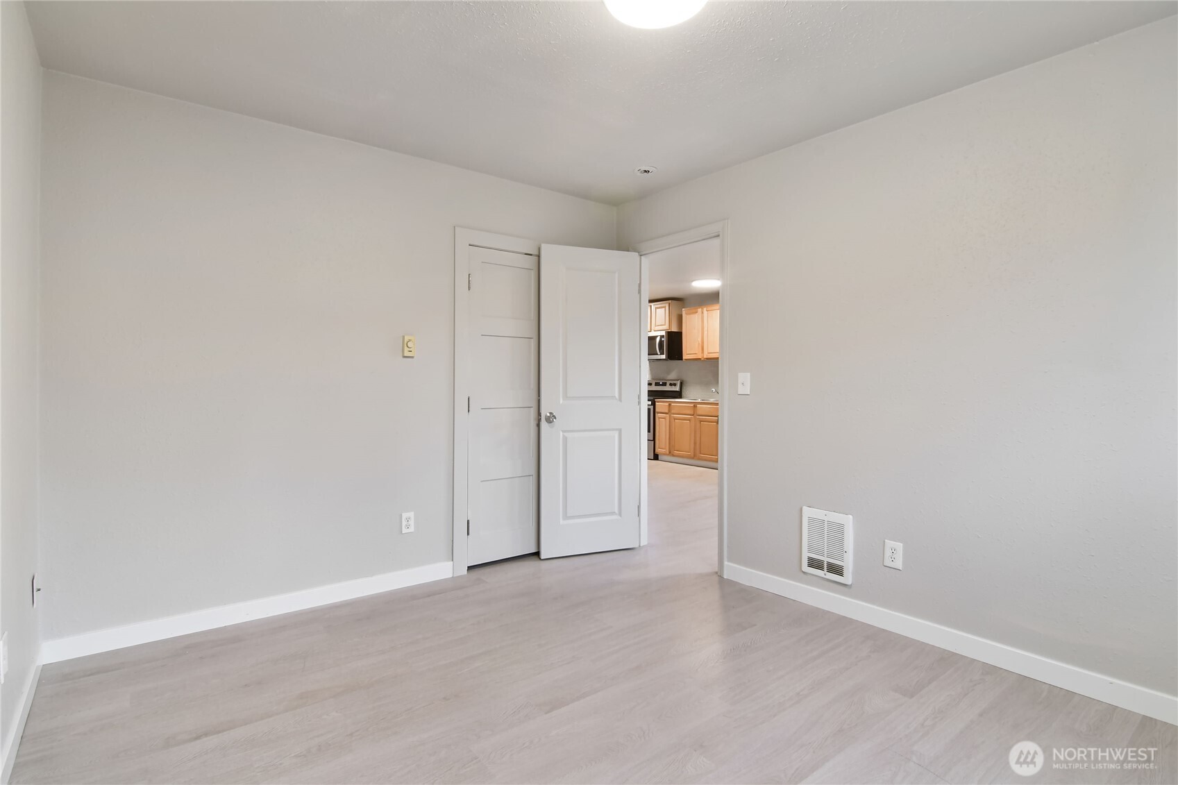 122 S Baker Street , Mount Vernon, WA 98273