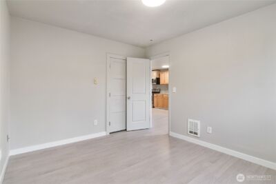 122 S Baker Street , Mount Vernon, WA 98273 - Photo 10