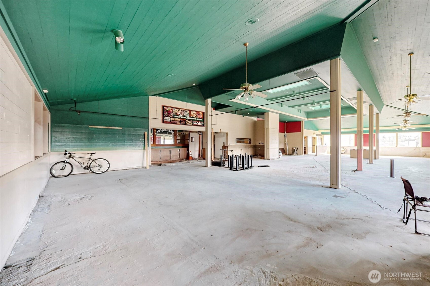 3558 Wheaton Way , Bremerton, WA 98310