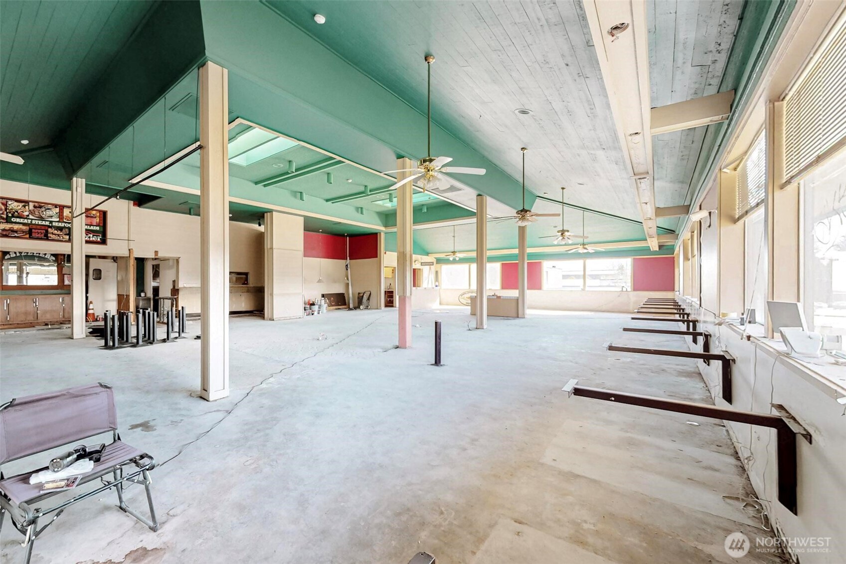 3558 Wheaton Way , Bremerton, WA 98310