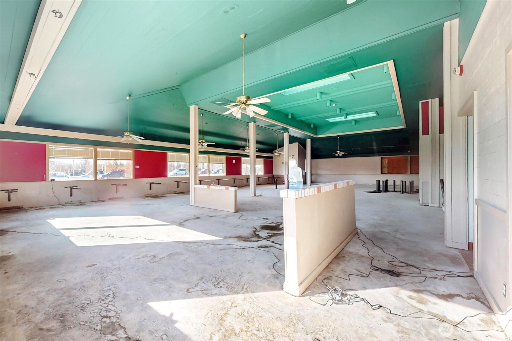 3558 Wheaton Way , Bremerton, WA 98310