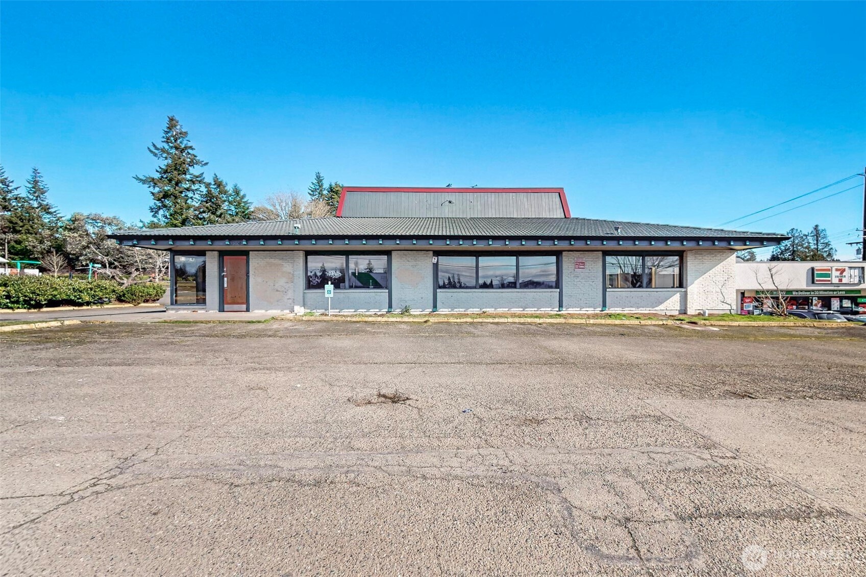 3558 Wheaton Way , Bremerton, WA 98310