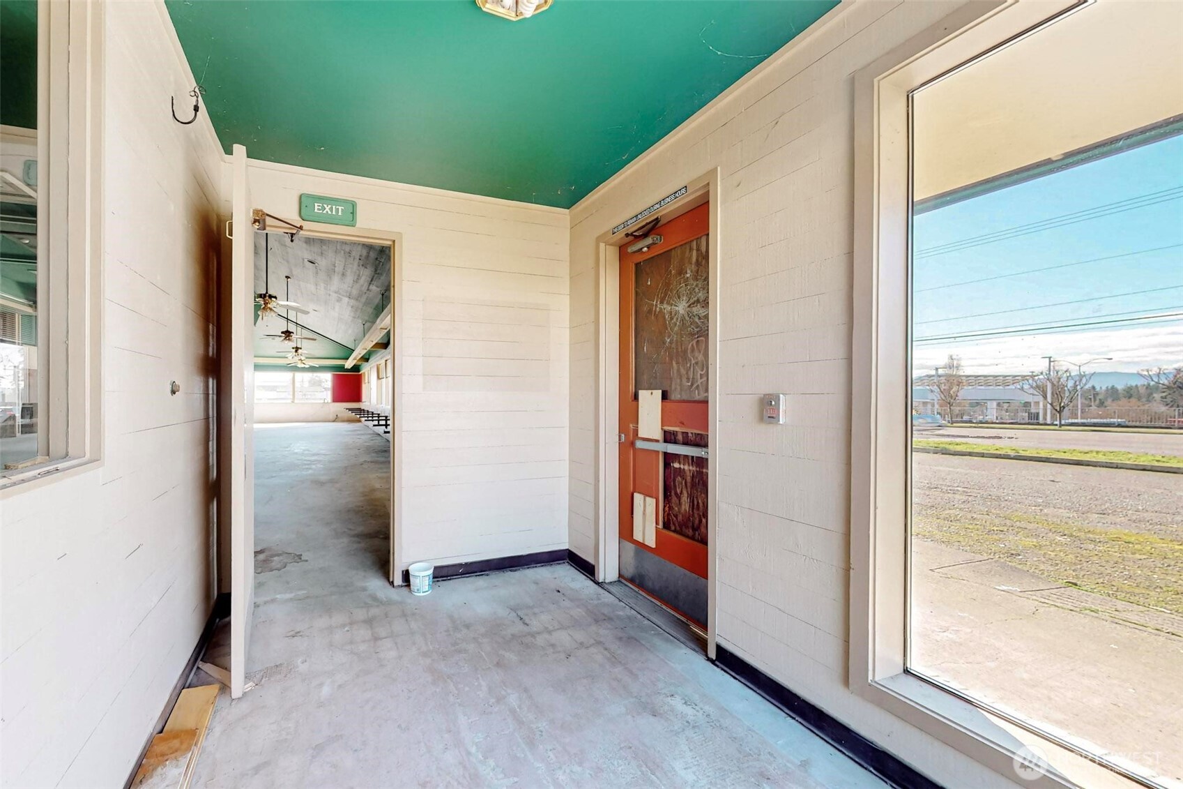 3558 Wheaton Way , Bremerton, WA 98310