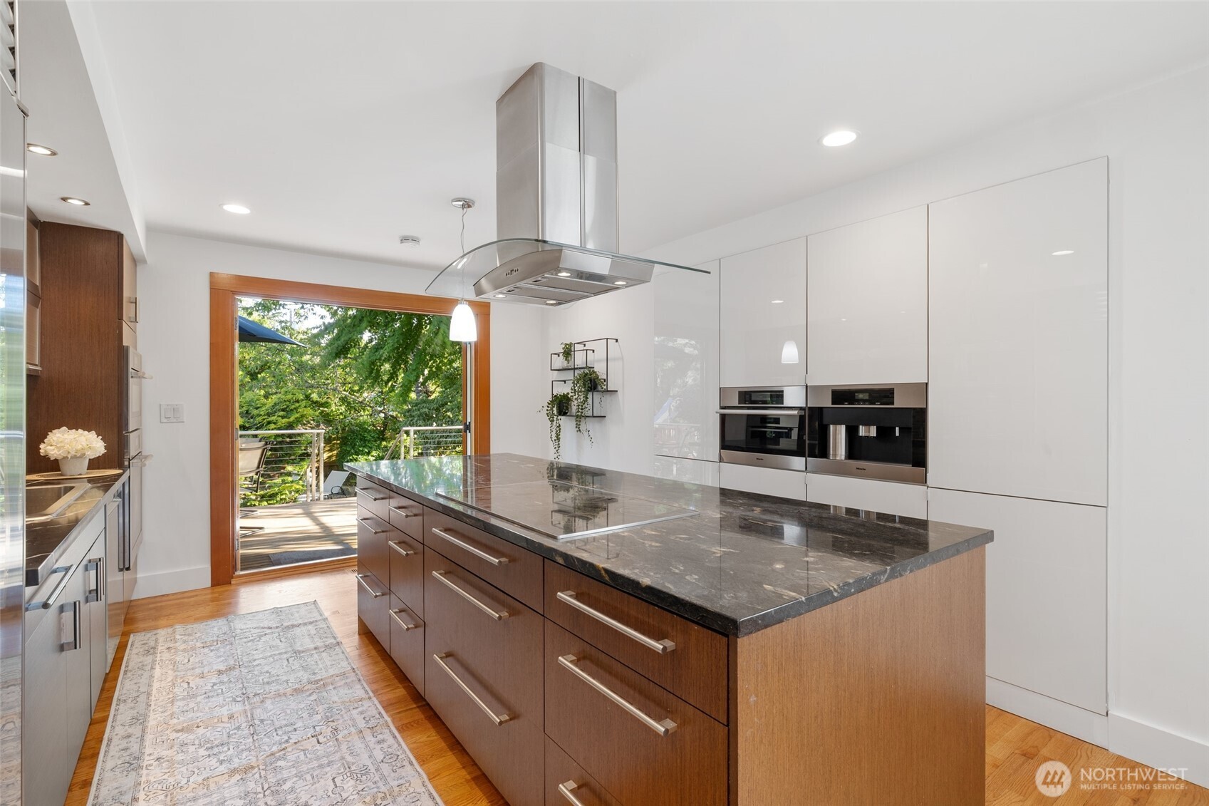 9615 NE 26th Street , Clyde Hill, WA 98004