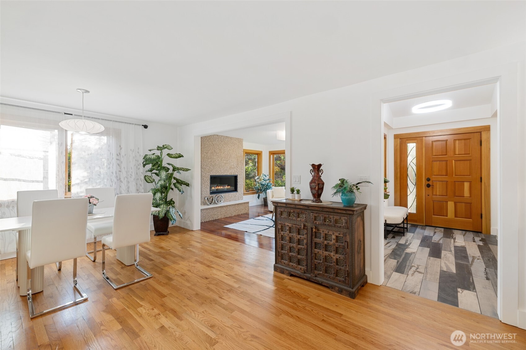 9615 NE 26th Street , Clyde Hill, WA 98004