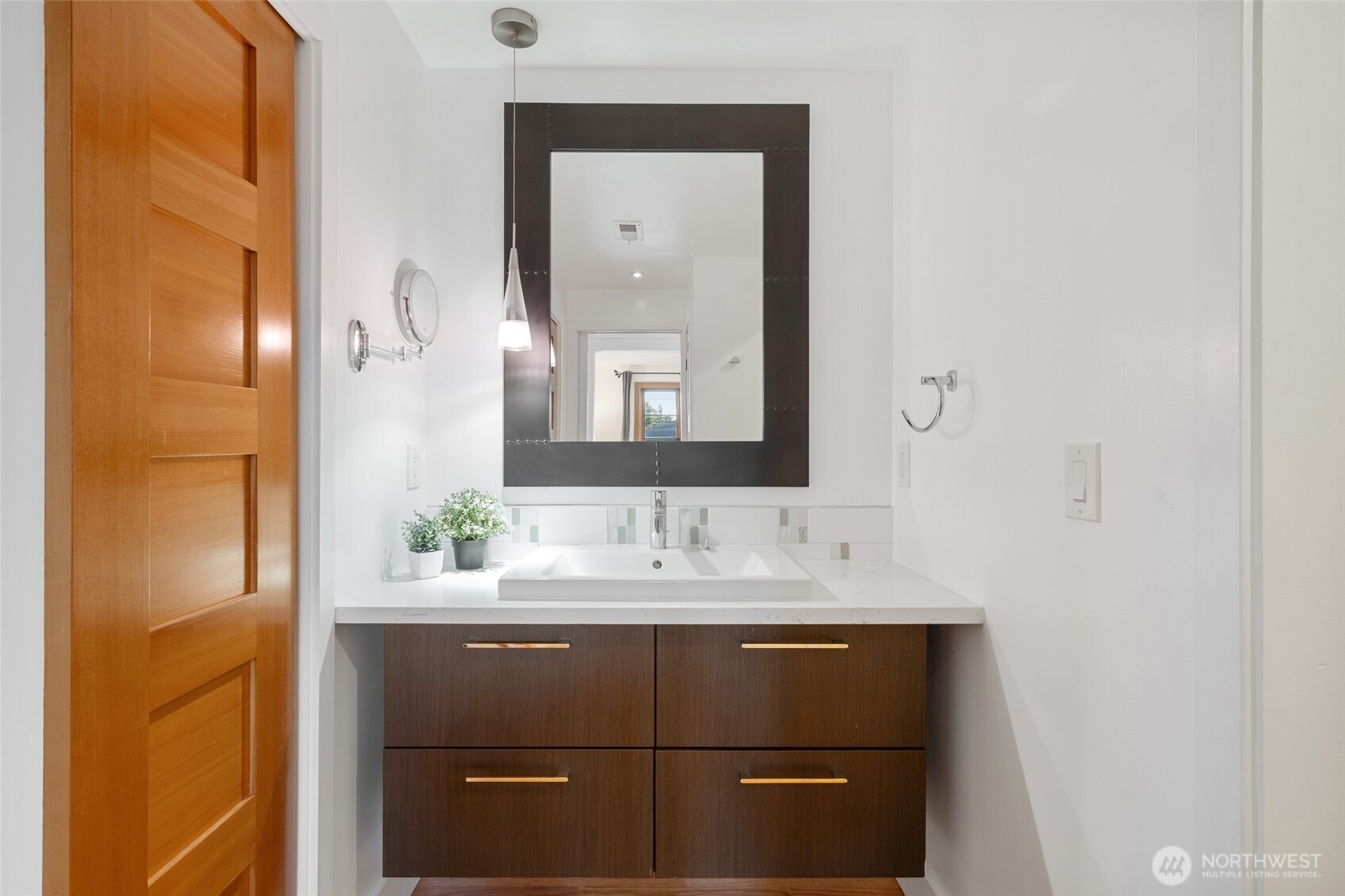 9615 NE 26th Street , Clyde Hill, WA 98004