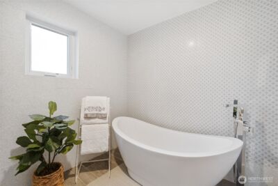 9615 NE 26th Street , Clyde Hill, WA 98004 - Photo 18