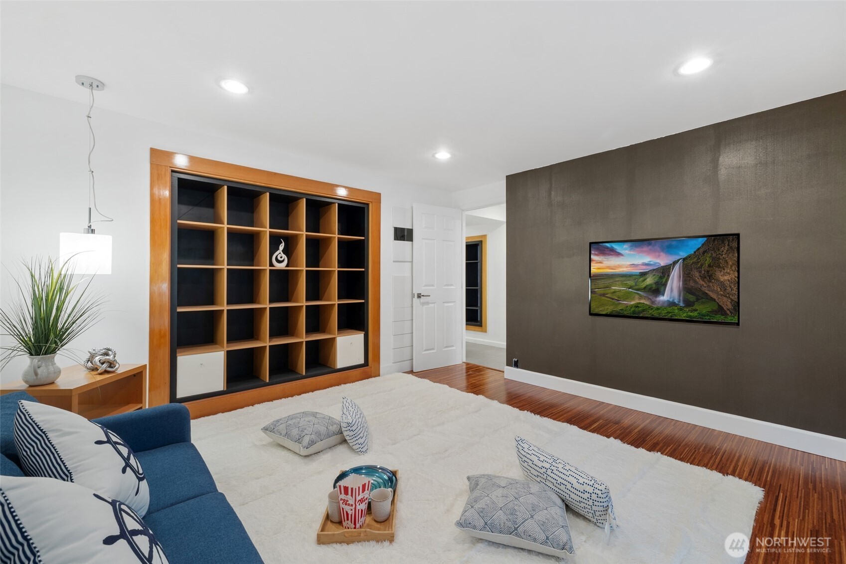 9615 NE 26th Street , Clyde Hill, WA 98004