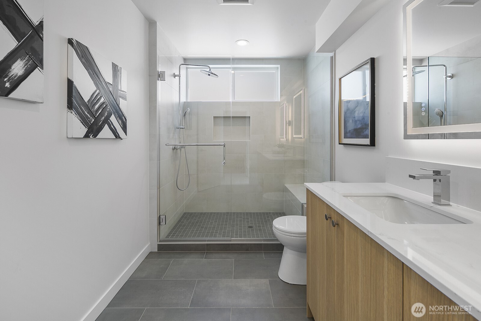 8831 B Wallingford Avenue N, Seattle, WA 98103