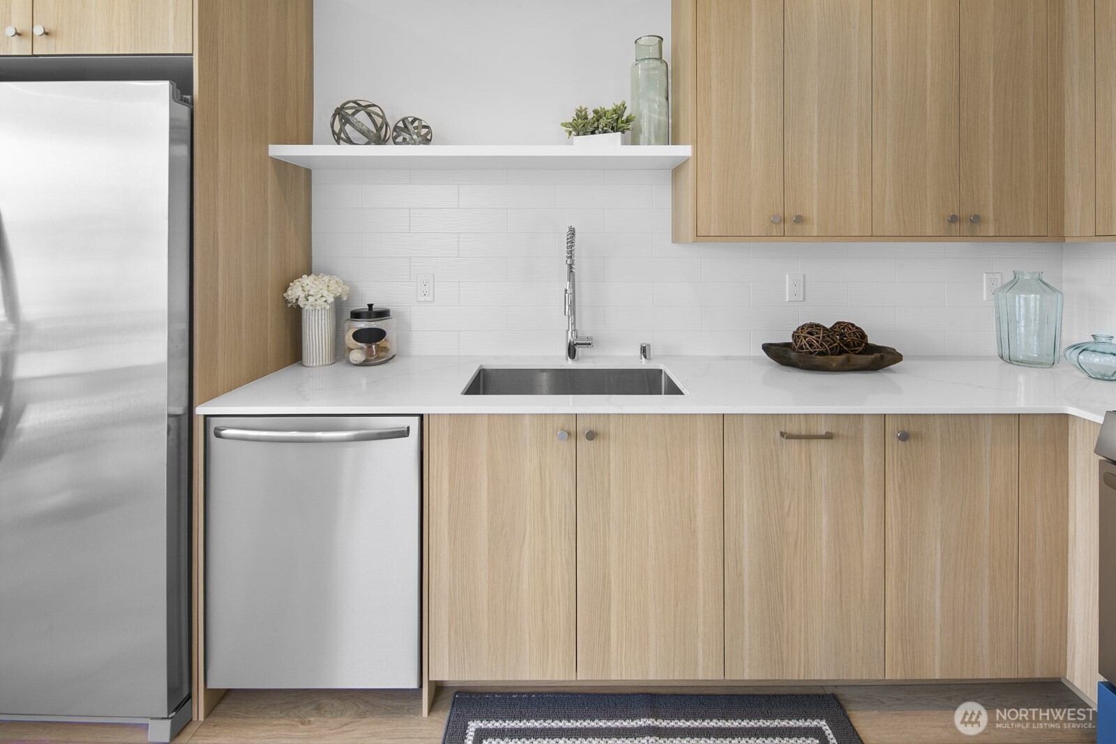 8831 B Wallingford Avenue N, Seattle, WA 98103