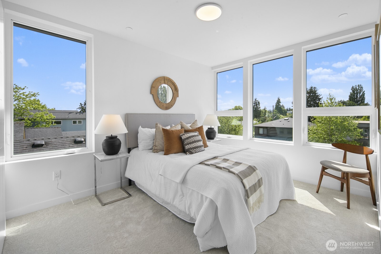 8831 B Wallingford Avenue N, Seattle, WA 98103