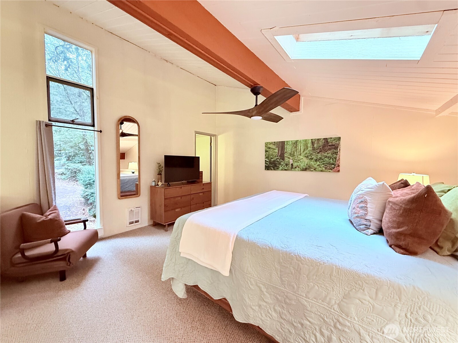 741 E Promontory Road , Shelton, WA 98584