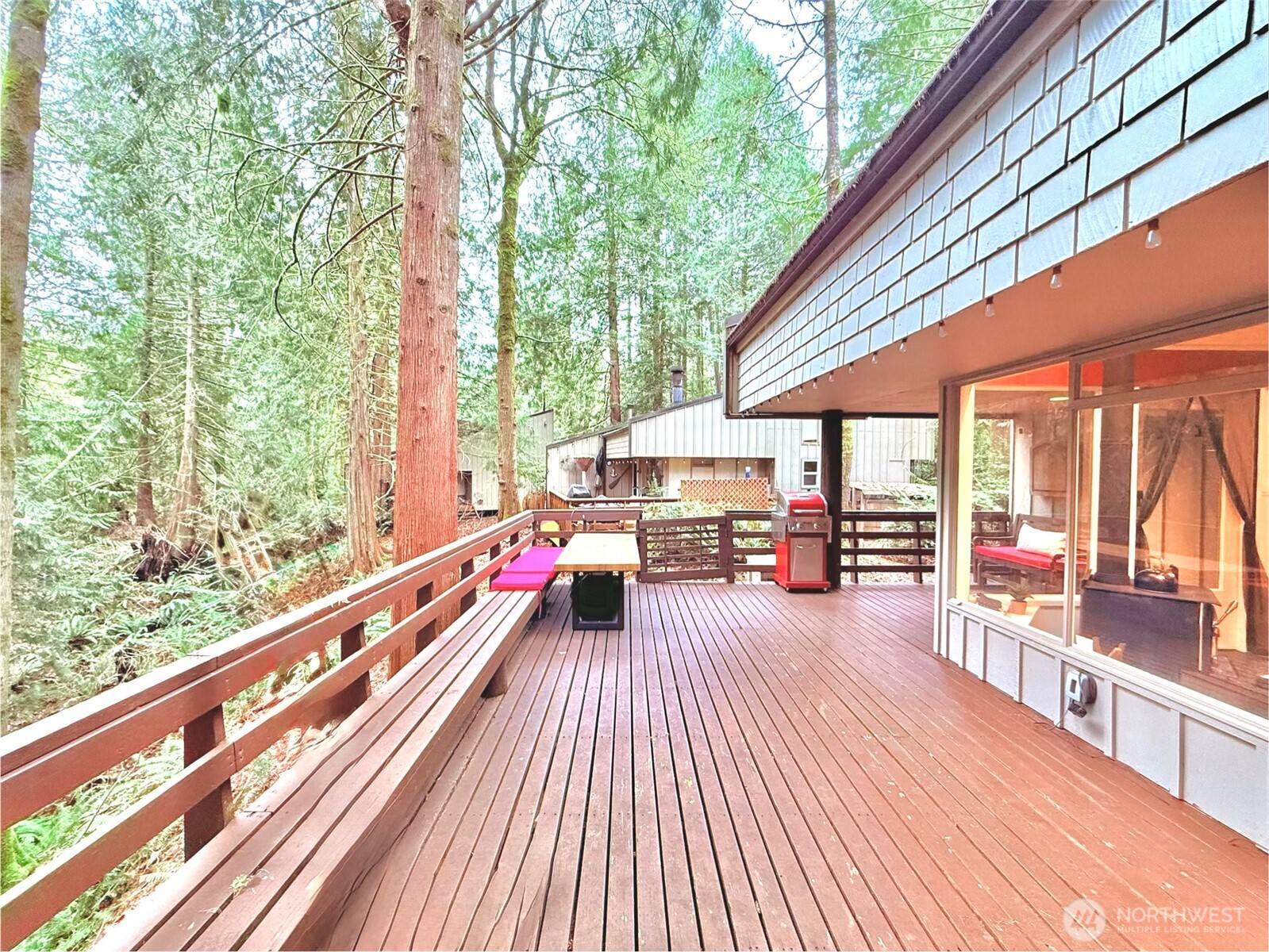 741 E Promontory Road , Shelton, WA 98584