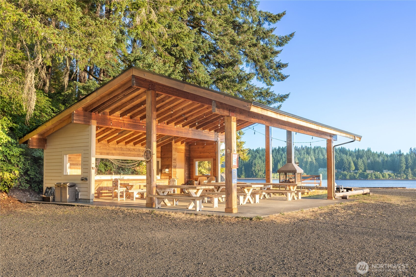 741 E Promontory Road , Shelton, WA 98584