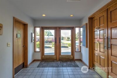 520 E Whidbey Avenue #205, Oak Harbor, WA 98277 - Photo 2