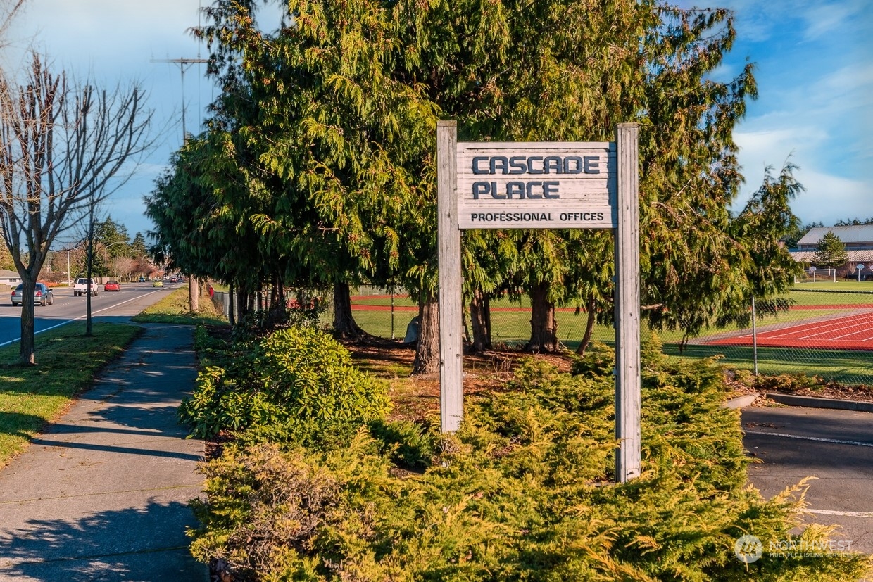 520 E Whidbey Avenue #205, Oak Harbor, WA 98277