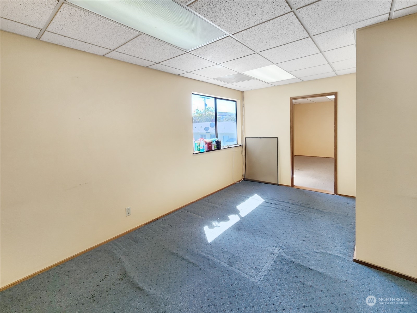 520 E Whidbey Avenue #205, Oak Harbor, WA 98277