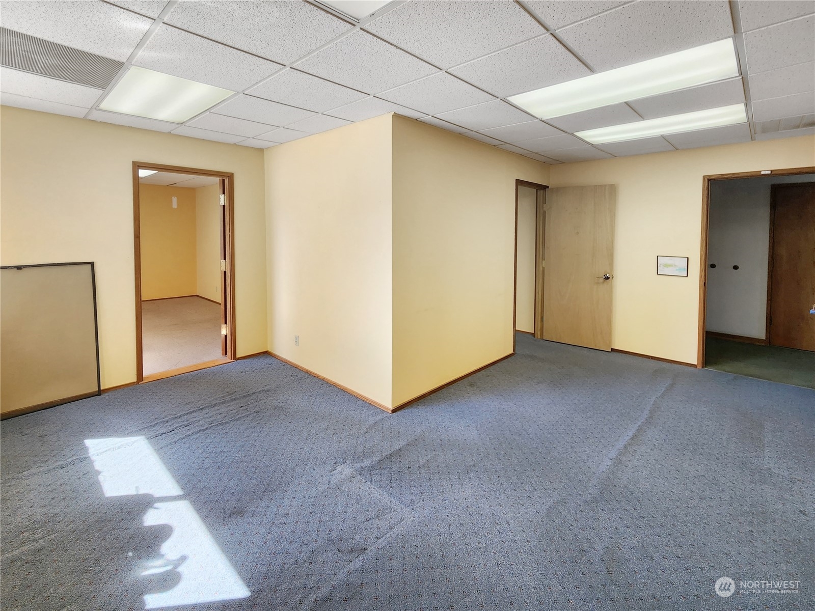 520 E Whidbey Avenue #205, Oak Harbor, WA 98277