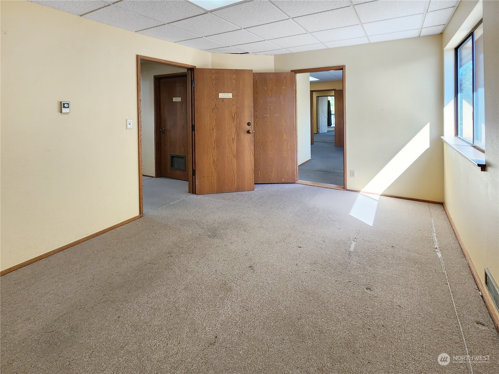 520 E Whidbey Avenue #205, Oak Harbor, WA 98277