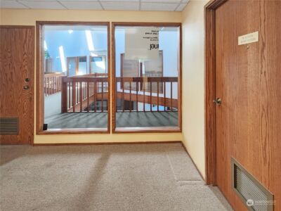 520 E Whidbey Avenue #205, Oak Harbor, WA 98277 - Photo 9