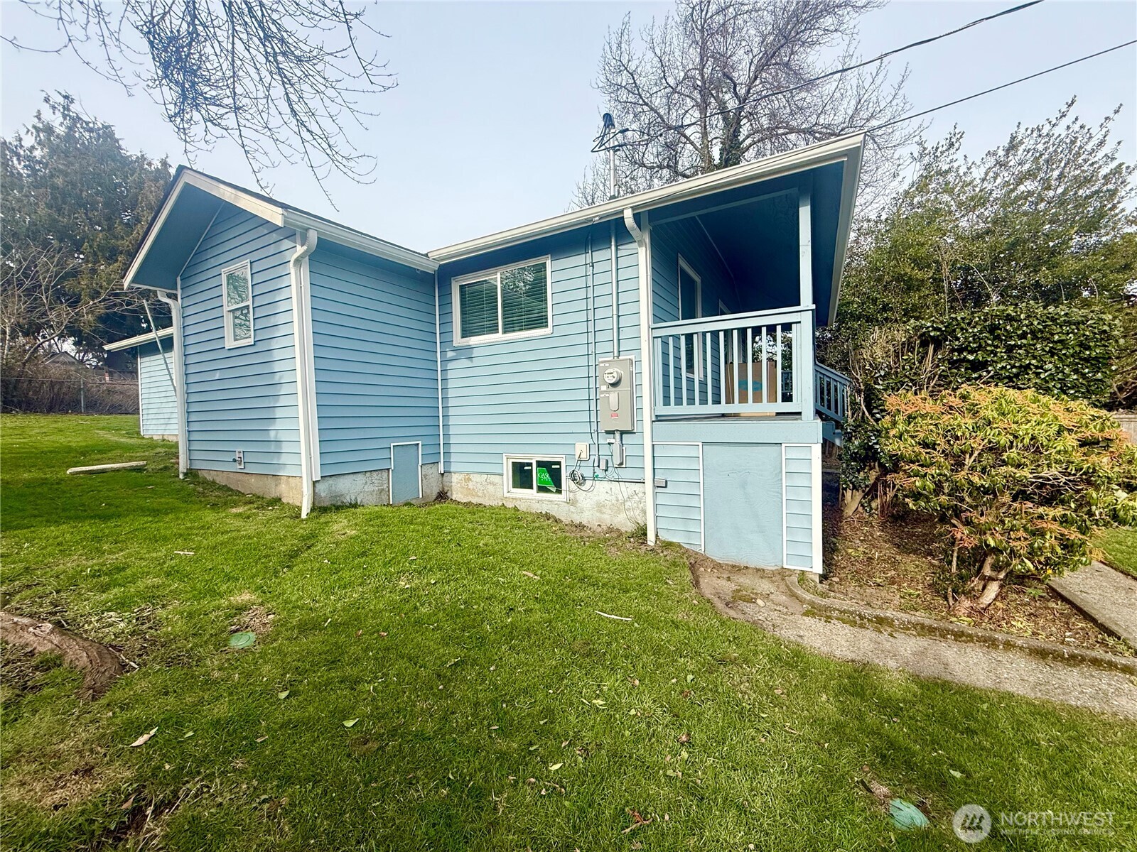 11049 18th Avenue SW, Seattle, WA 98146